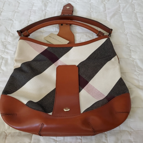 New Burberry bag - Picture 2 of 14